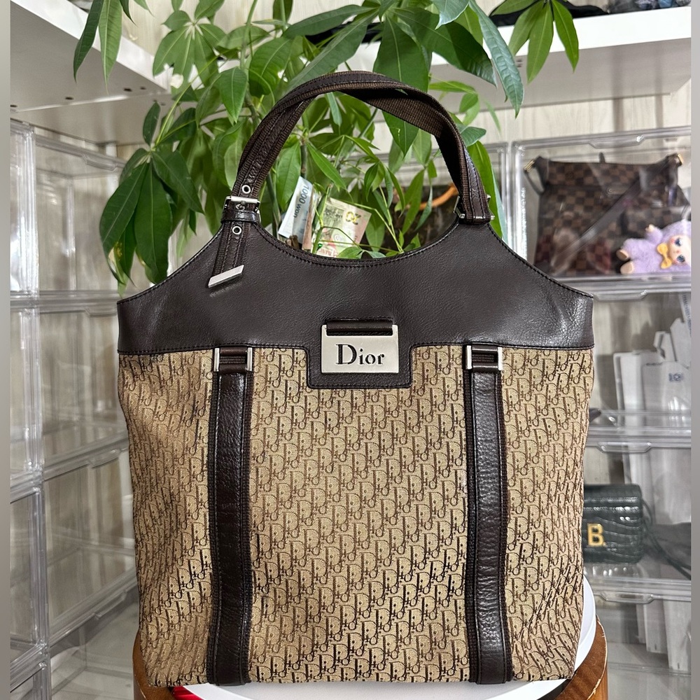 Dior Tan and Black Monogram Shoulder Bag Large. Free brand new organizer .